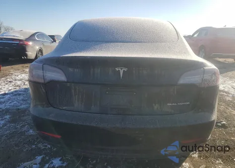 2020 Tesla Model 3 z USA, uszkodzony, nr VIN 5YJ3E1EB8LF795285